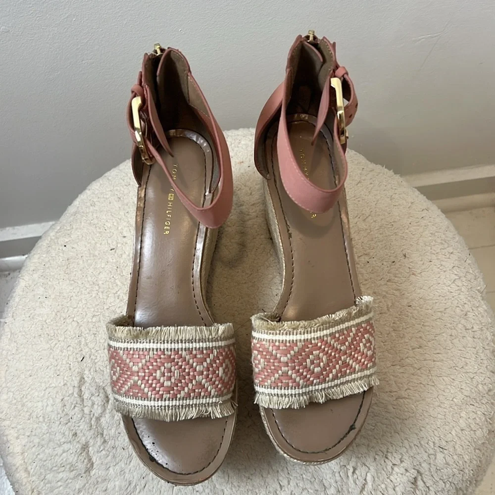 Tommy Hilfiger Pink and Tan Espadrille Wedge Sandals size 9.